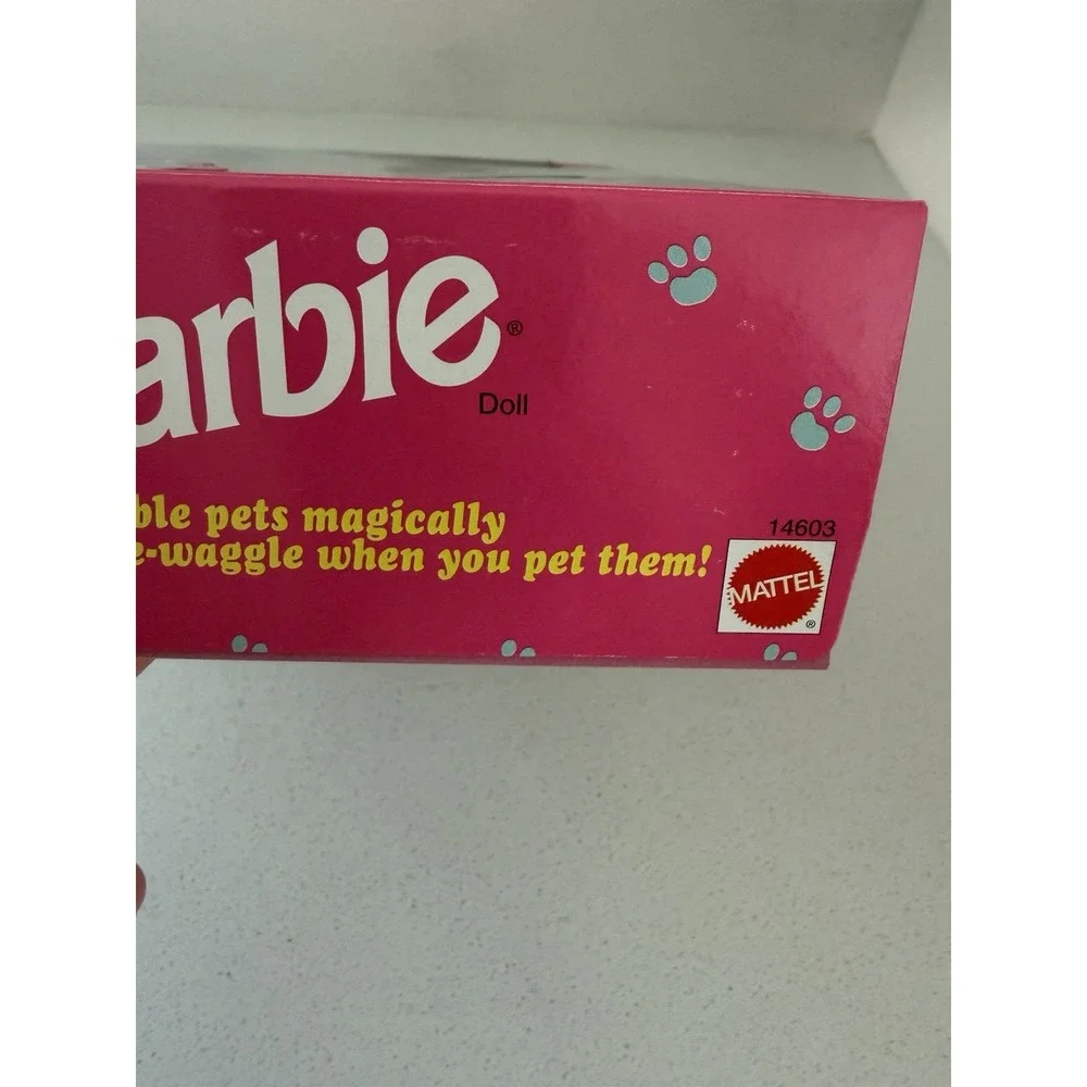Vintage 1996 Vet Barbie Doll Pet Doctor Veterinarian & Wiggle Waggle Dog Cat NIB